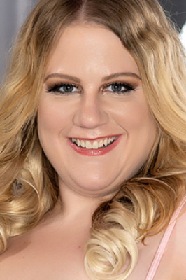 Curvy Mary from JEFFSMODELS